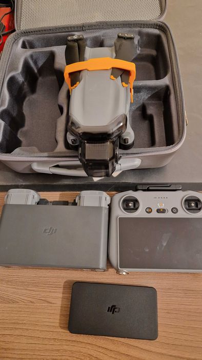 Квадрокоптер DJI AIR 3S