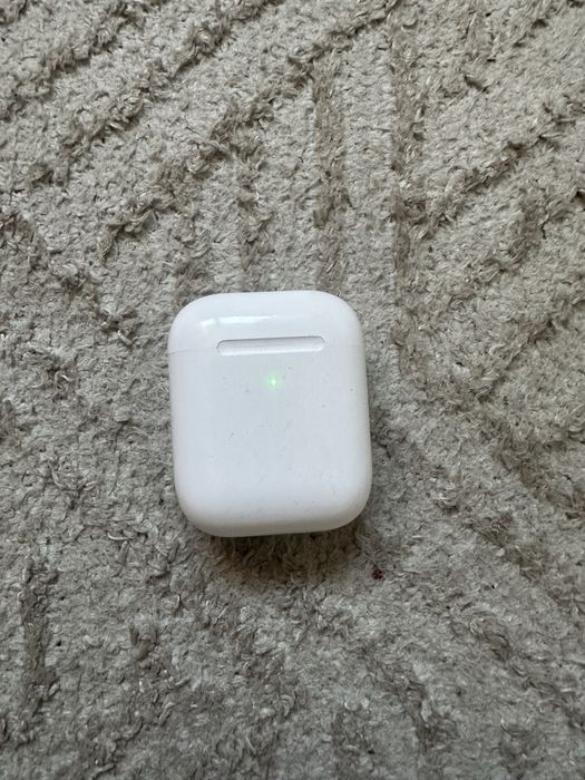 Продам AirPods 2