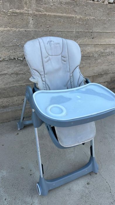 Дескии стол б/у почти новый