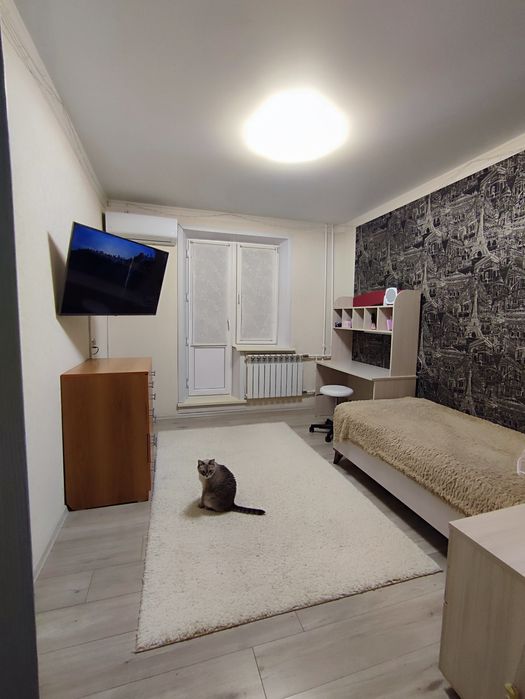 3-комнатная в 7 мкр.