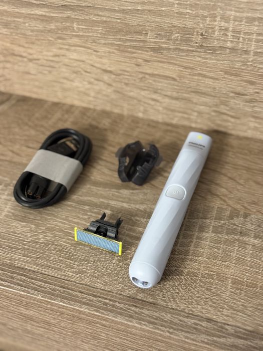 Aparat de barbierit si tuns Philips OneBlade QP1324