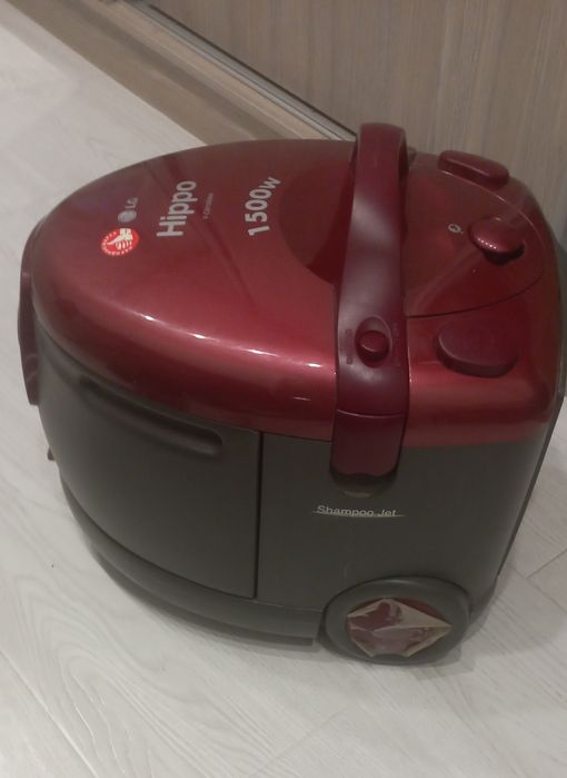 Моющий пылесос LG