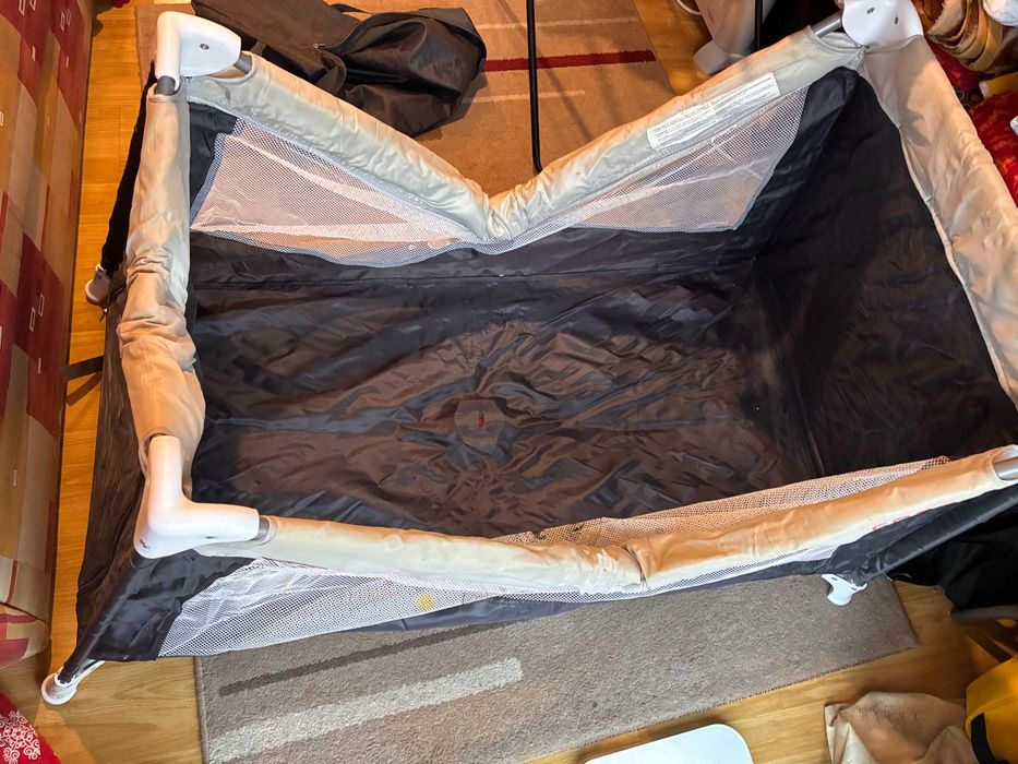 Pătuț pliabil   pentru calatorii cu bebe