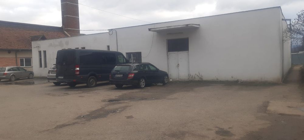 Vand spatiu industrial edilitar (fosta cantina)