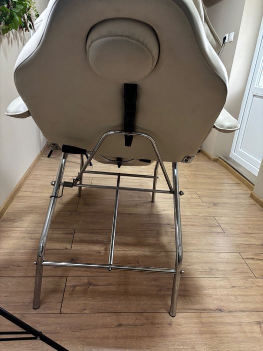 Козметична кушетка