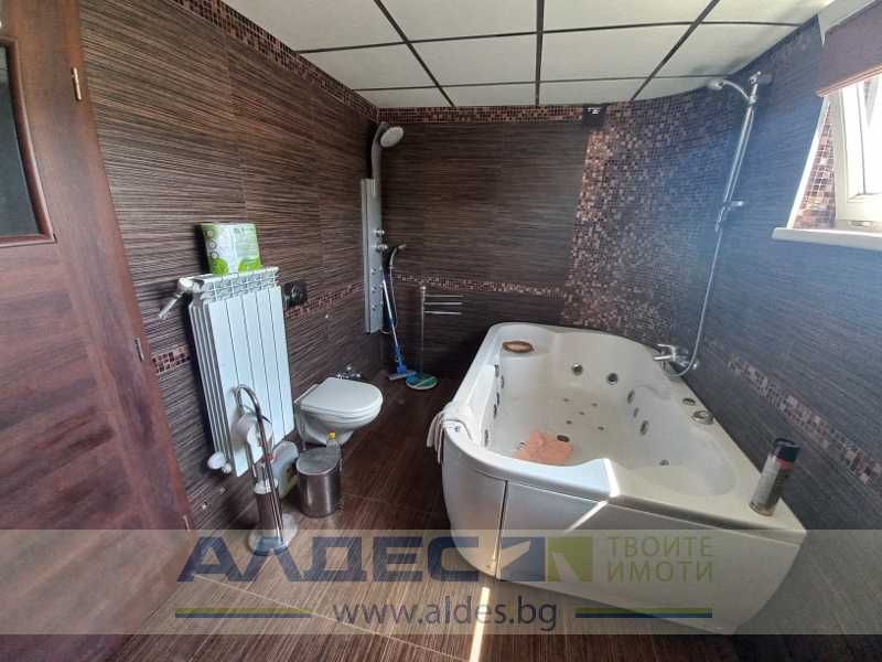 Дава се под наем Къща в Банкя - 241 кв.м за 1200 € - Снимка #15