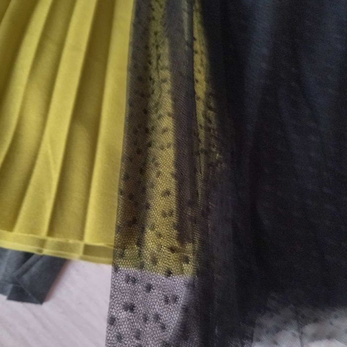 Поли солей и плисе средна дължина