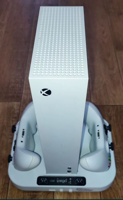 Продам Xbox series S