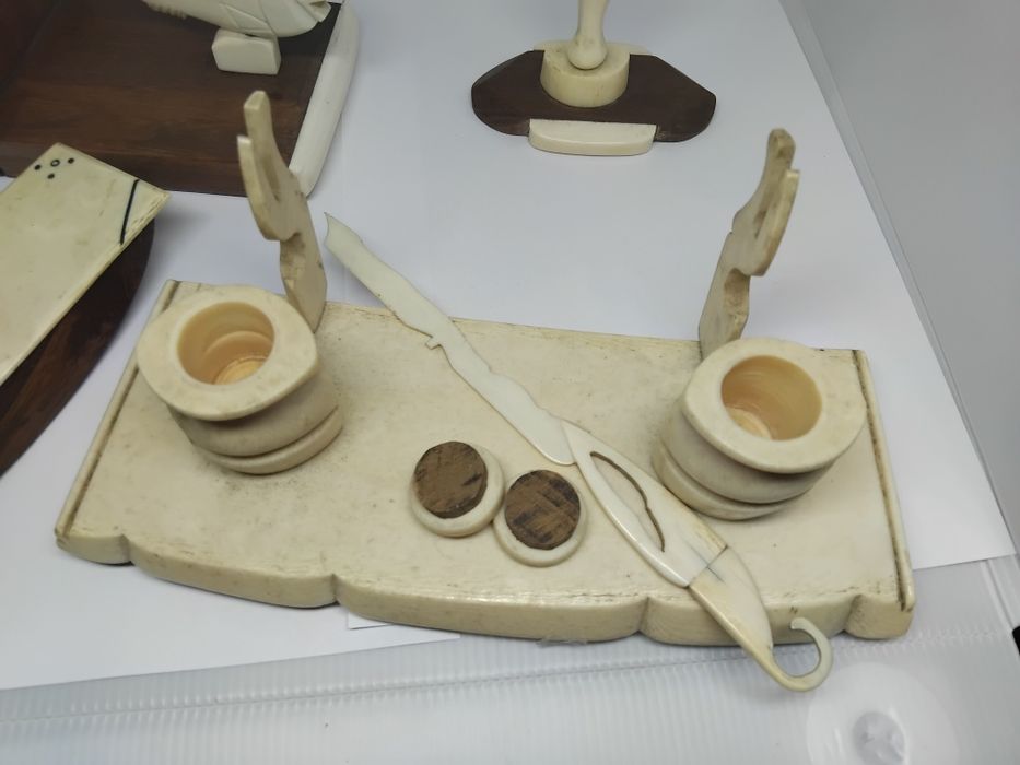 Vechi set birou ivory