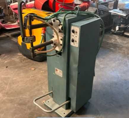 Dispozitiv de indoit otel lat si sudura in puncte