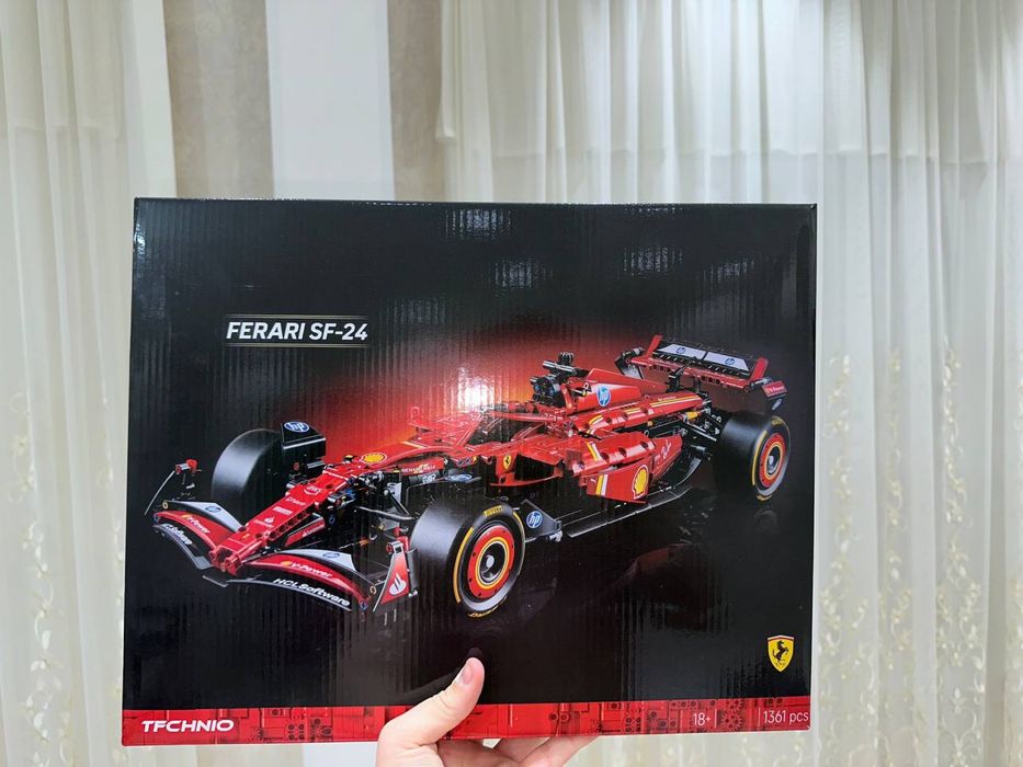 Lego Technic Ferrari SF-24 F1