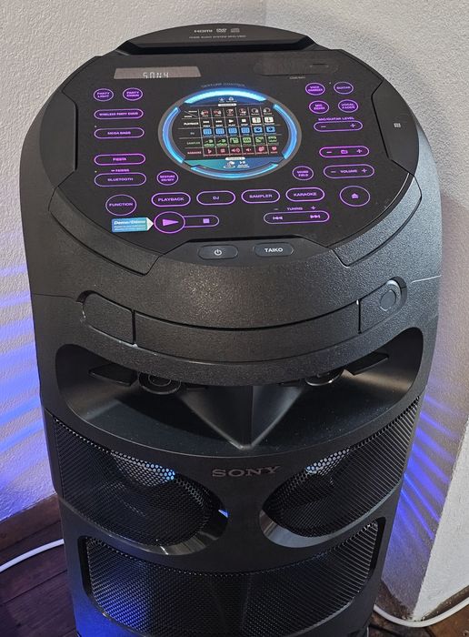 Продавам  SONY MHC-V82D - audio system