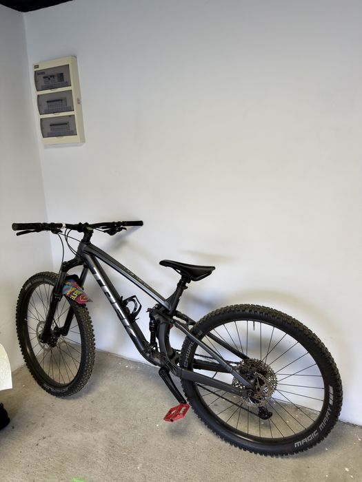 Bicicleta Enduro Trek Fuel EX 5