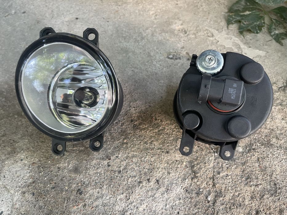 Продам противотуманки