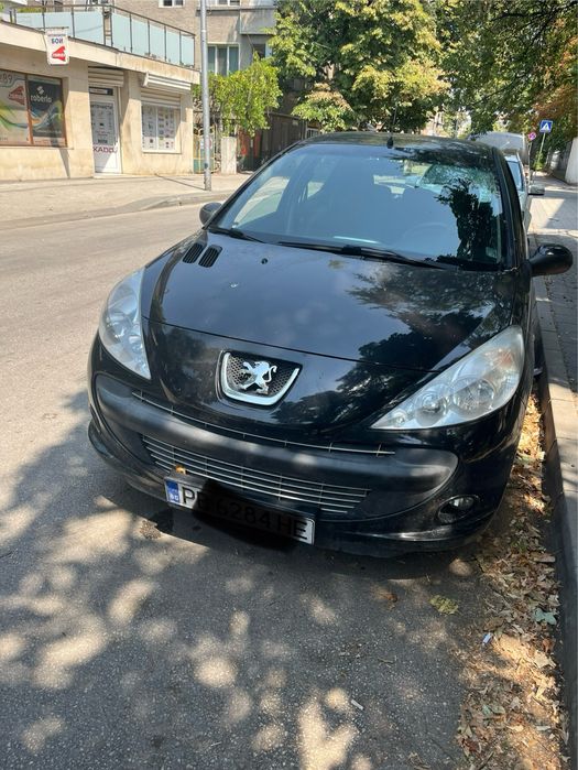 Продава Пежо 206+2010година