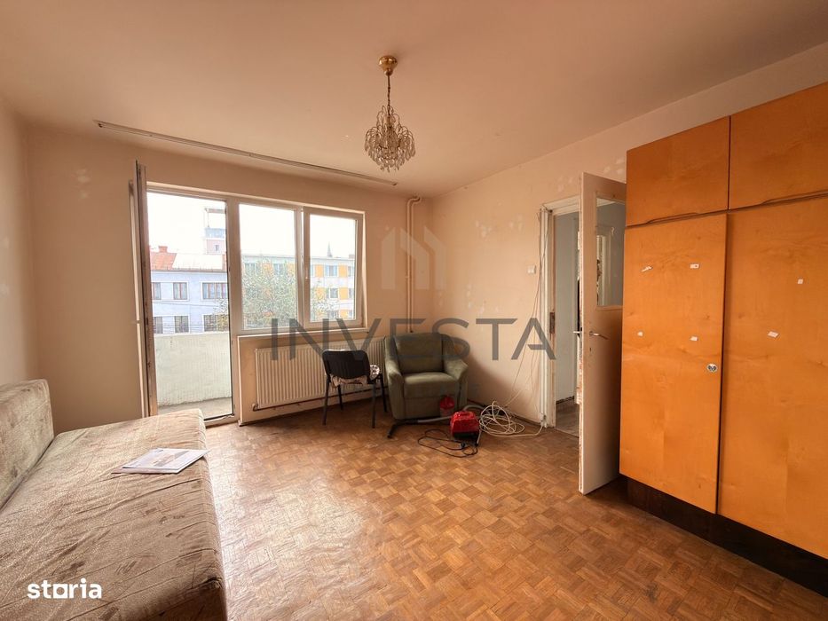Apartament 2 camere decomandate, etaj intermediar, Piata Mihai Viteazu