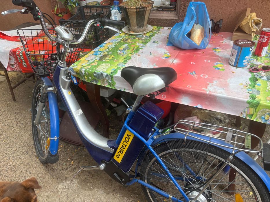 Vând bicicleta electrica zt 08