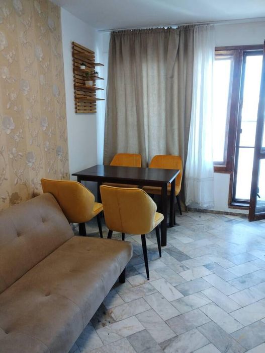 Дава се под наем Двустаен апартамент в Бургас, Център - 65 кв.м за 510 € - Снимка #1