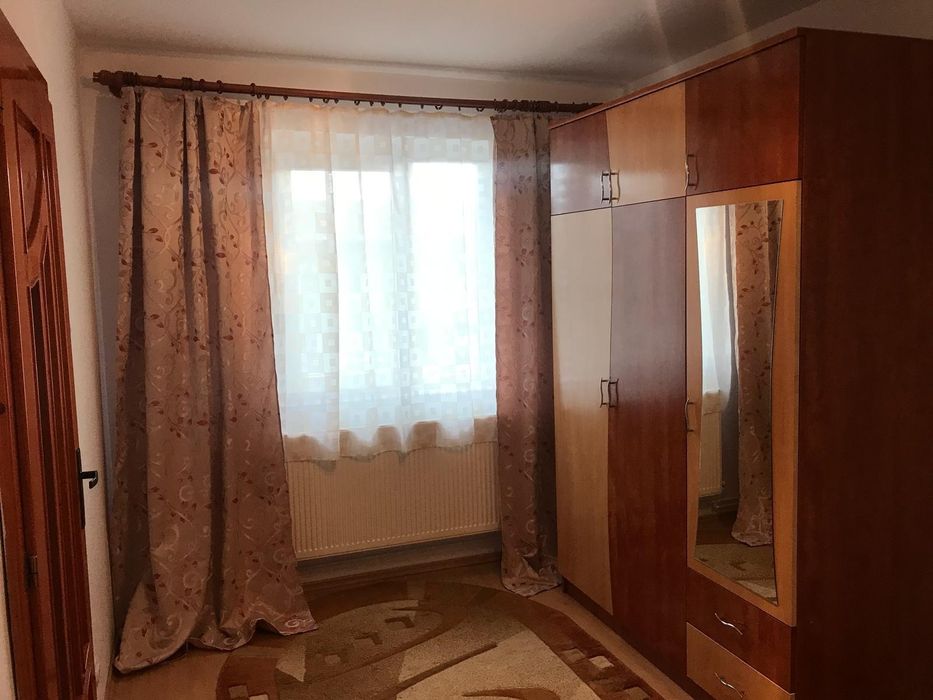Vand apartament 2 camere Caransebeș strada Tarinei