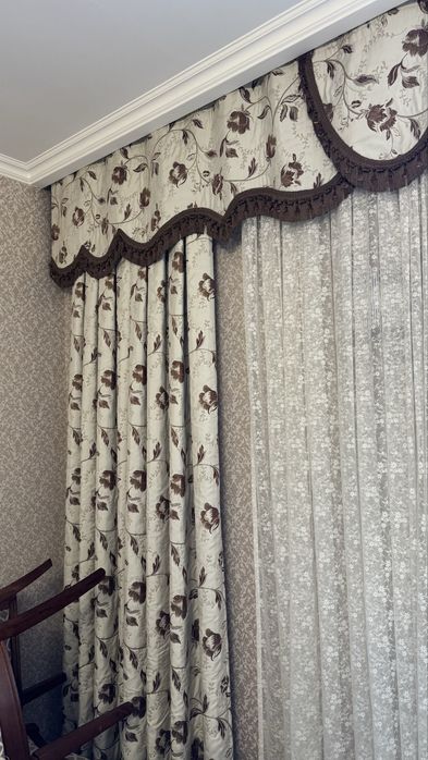 Продам шторы в гостиную