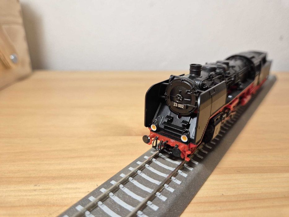 Locomotiva cu aburi BR 23 , Tillig 02100, scara TT