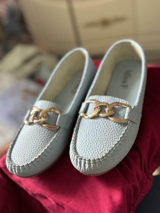 Аяқ киімдер сатылымда