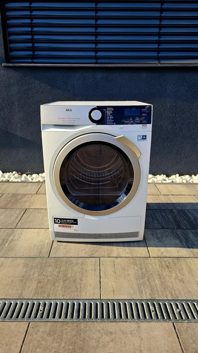 Uscator de haine Aeg seria 9000 cu 3D scan fiber pro.