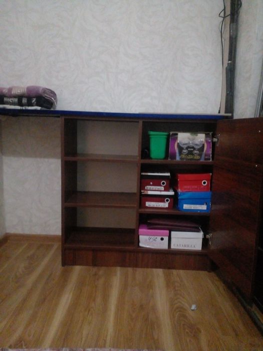 Дазмол устол сотилади