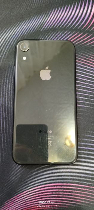 Продам iPhone XR