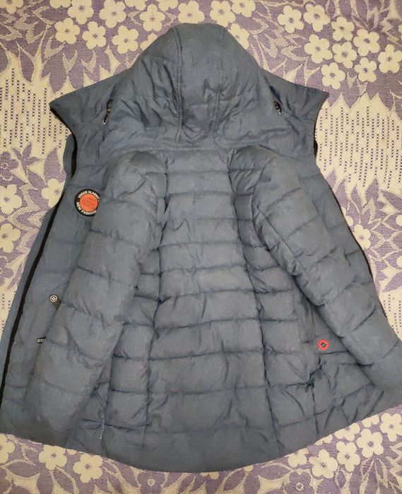 Зимняя куртка на девочку