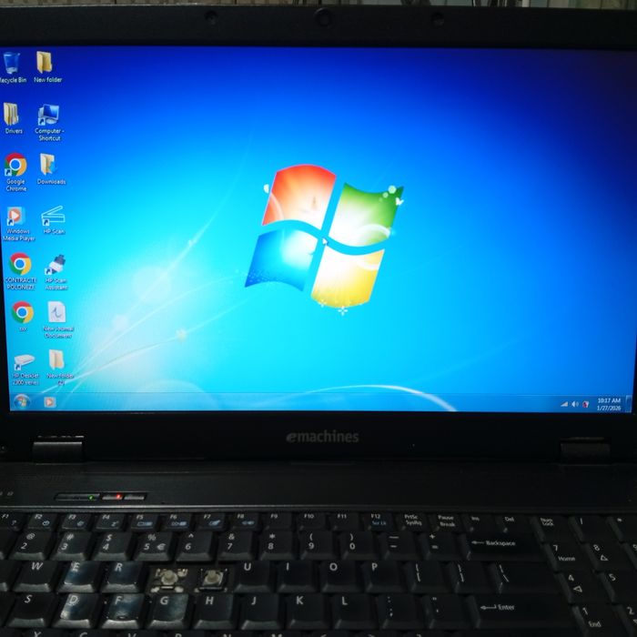 Vând 1 leptop stare bună de funcționare 300 ron