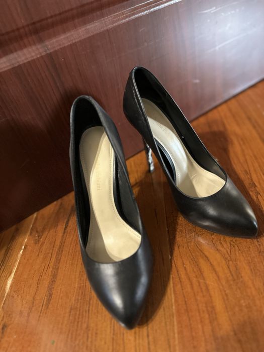 Кожанные туфли женские