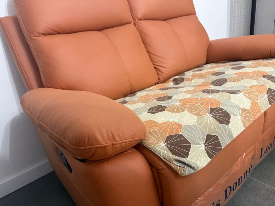 Диван двухместный