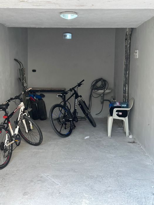 Дава се под наем Гараж / Паркомясто в Варна, Генералите - 19 кв.м за 153 € - Снимка #3