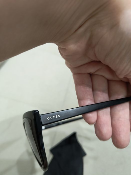 Guess слънчеви очила