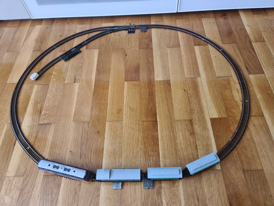 Електрическо Влакче с локомотив и вагони Пико ТТ / Влакчета Piko TT