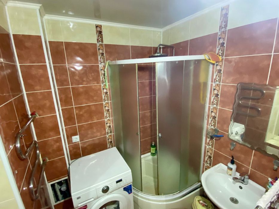 Продается 2 комн квартира , не студия