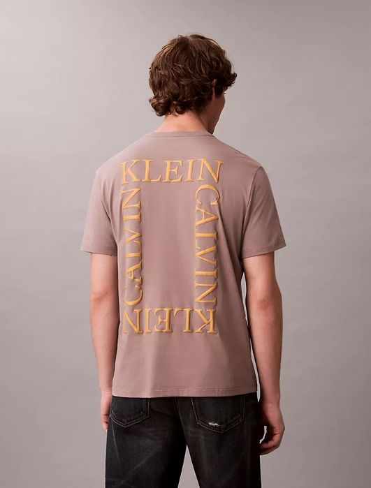 Футболка от Calvin Klein