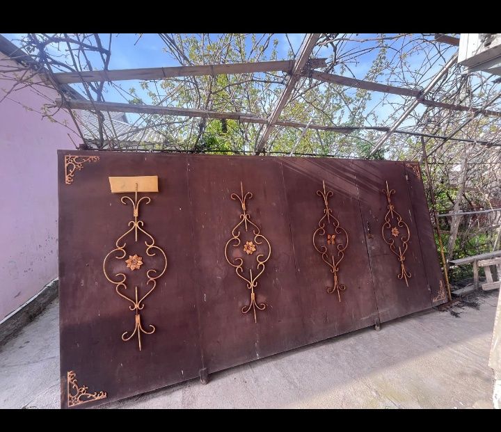 Продам срочно варота калиткасы бар