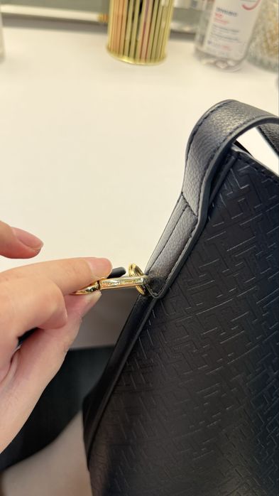 Оригинальная сумка Tommy Hilfiger (срочно)