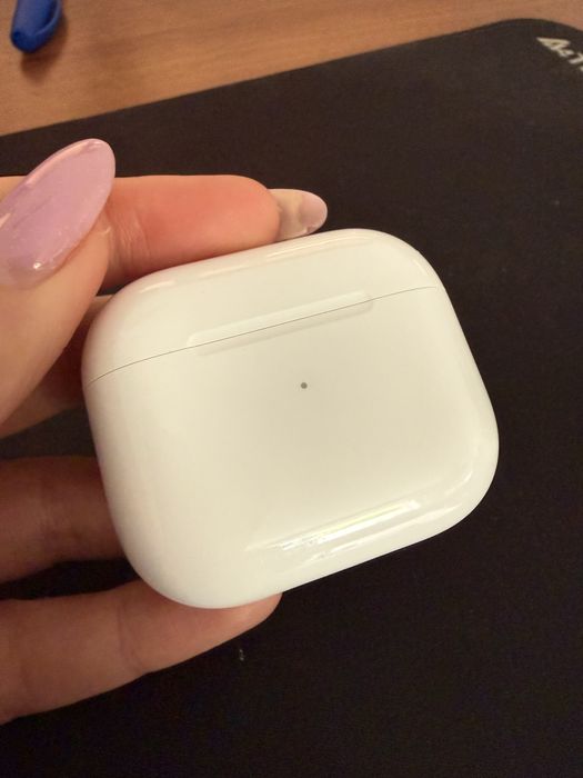 Vând căști Apple AirPods (3rd generation)
