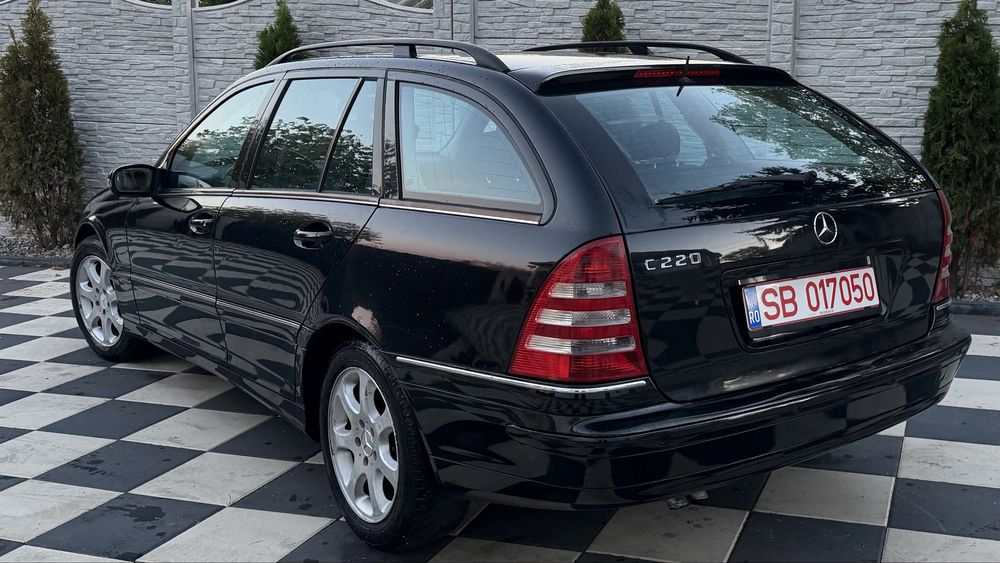 Mercedes C220 2.2 D 150 CP 2008 Facelift Automat AvantGard Primu Nr Rosu Scos Valabil