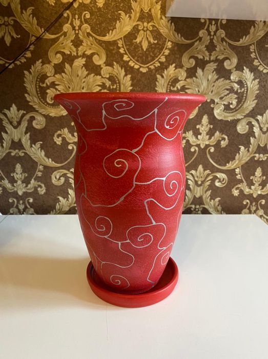Декоративная ваза