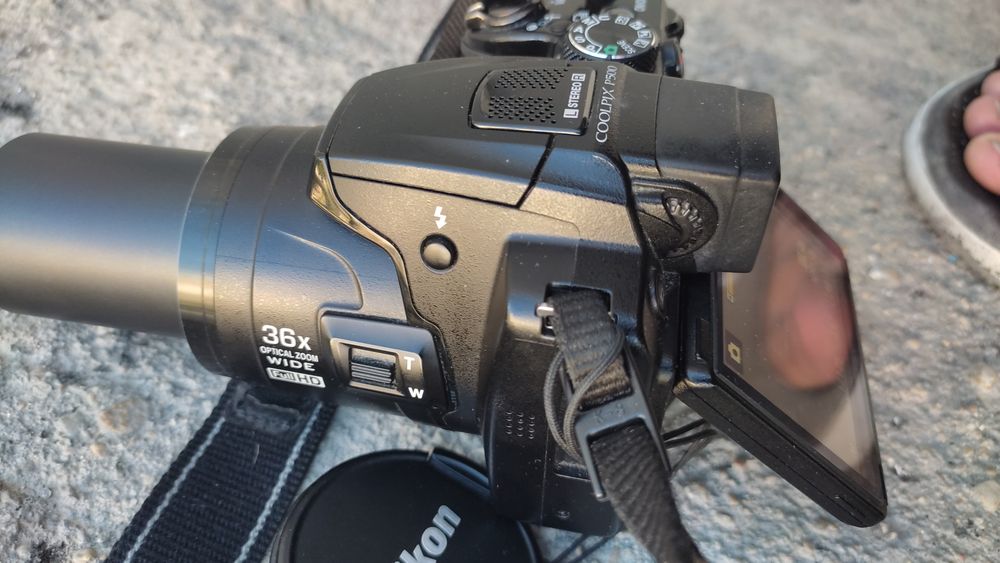 Nikon Coolpix P500