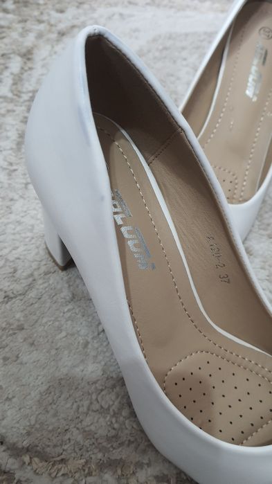 Pantofi Damă Eleganți cu Toc Gros Alb-Negru