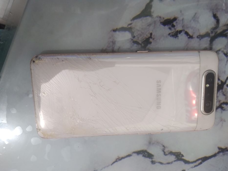 Телефон смартфон  Samsung a80