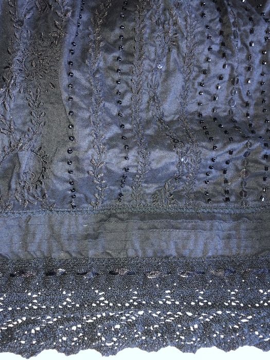 Bluza neagra cu broderii si dantela Oasis 38