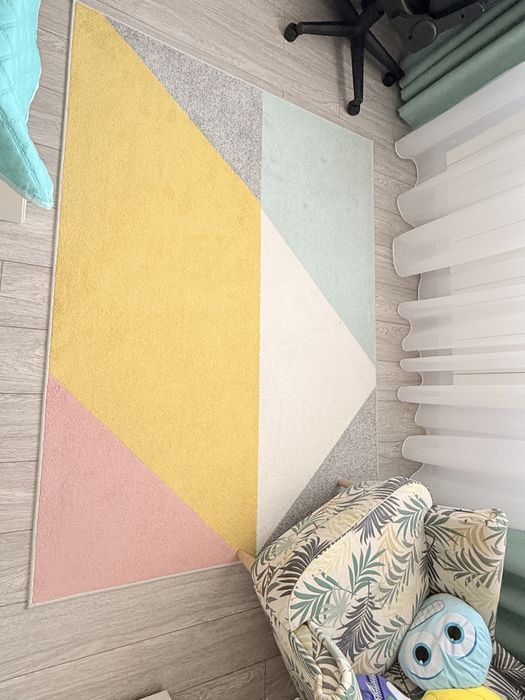 Vand covor cu model geometric 140 x 190, multicolor