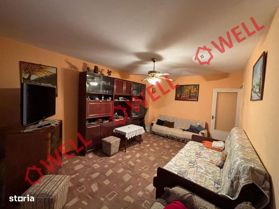 Apartament cu 3 camere de vânzare pe strada Cernatului!