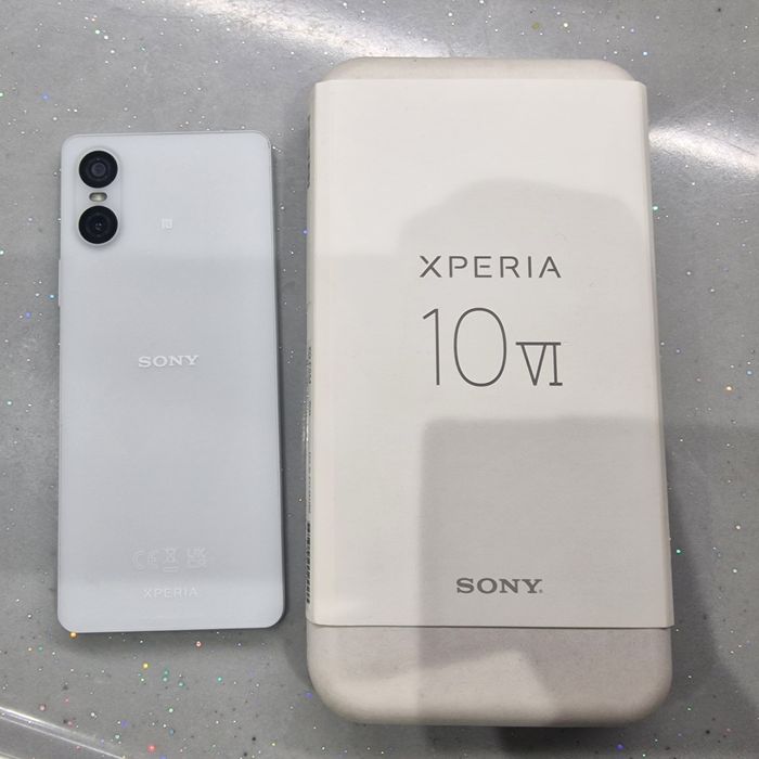 Sony xperia VI с гаранция